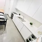 Rooms, Ideal Location For Tourists *