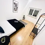 Rooms, Ideal Location For Tourists Лиссабон