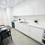 Хостел Rooms, Ideal Location For Tourists Лиссабон