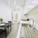 Rooms, Ideal Location For Tourists Хостел Лиссабон