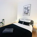 Rooms, Ideal Location For Tourists Хостел Лиссабон