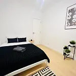 Rooms, Ideal Location For Tourists