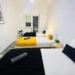 Хостел Rooms, Ideal Location For Tourists *