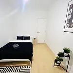Rooms, Ideal Location For Tourists Хостел
