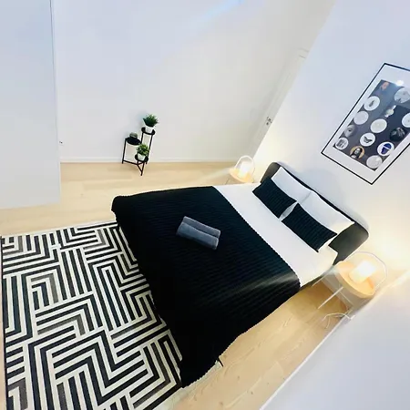 Rooms, Ideal Location For Tourists 旅馆 *
