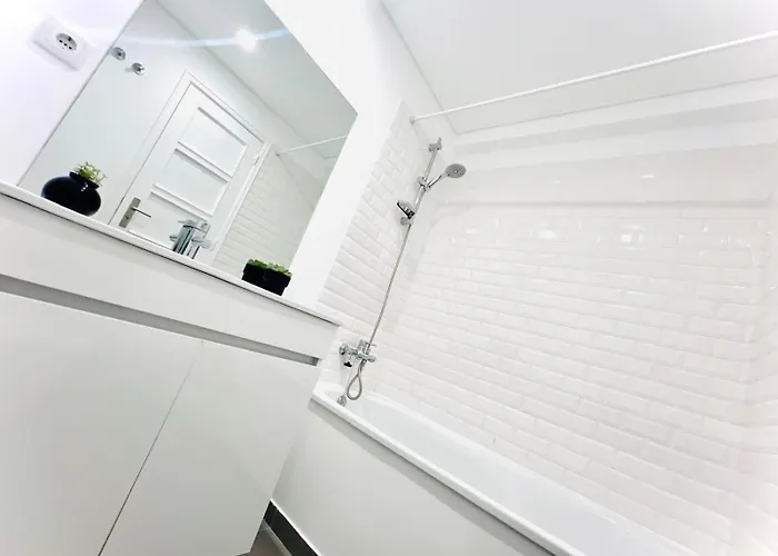 Rooms, Ideal Location For Tourists 旅馆 *