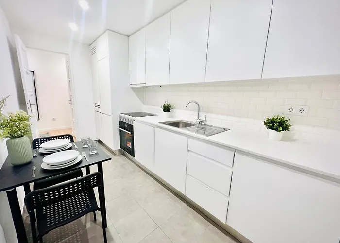 Rooms, Ideal Location For Tourists 旅馆 *