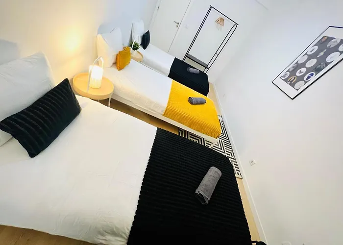 Rooms, Ideal Location For Tourists