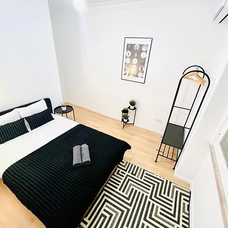 Rooms, Location For Tourists *