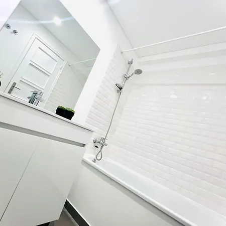 Rooms, Ideal Location For Tourists אכסניה *