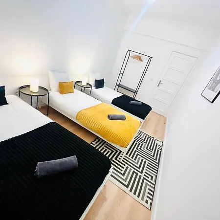 Rooms, Ideal Location For Tourists * Lissabon