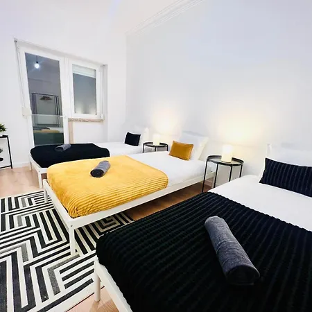 Rooms, Ideal Location For Tourists * Lisbon