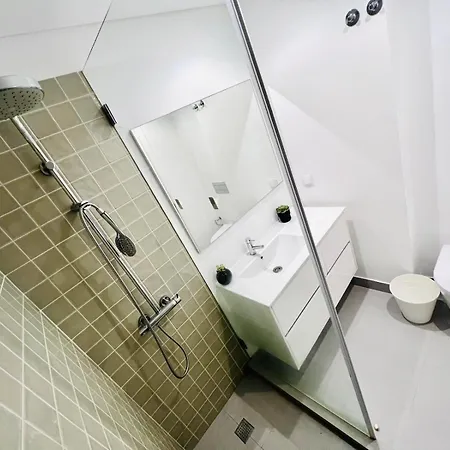 Rooms, Ideal Location For Tourists * Lisbon