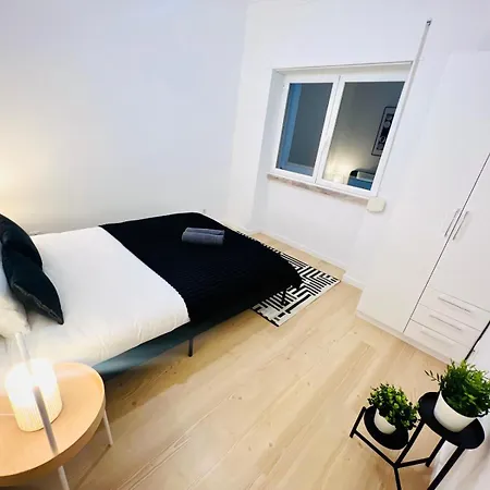 Rooms, Ideal Location For Tourists Lisbon