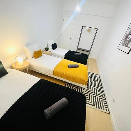 Rooms, Ideal Location For Tourists * Lissabon